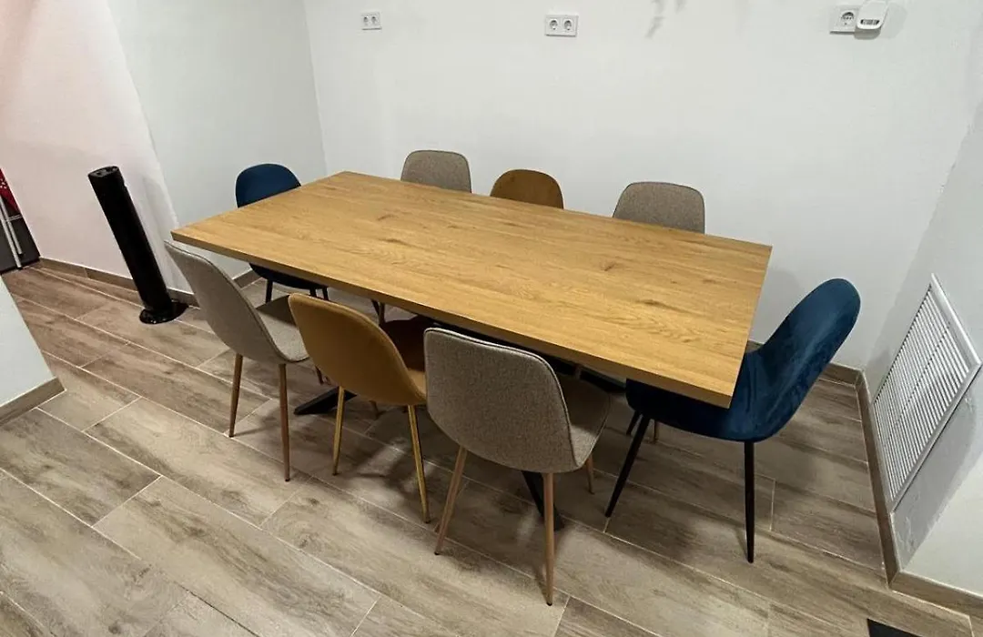 Apartamento con 8 habitaciones y 5 baños-1