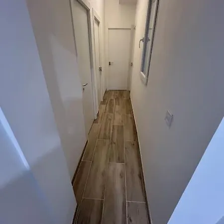Apartamento con 8 habitaciones y 5 baños-2